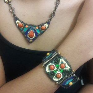 Lucky Brand necklace and bracelet.